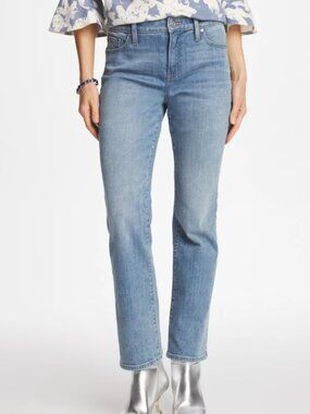 Chico's So Slimming Girlfiend Kick Flare Jeans - Size 6 (.5)